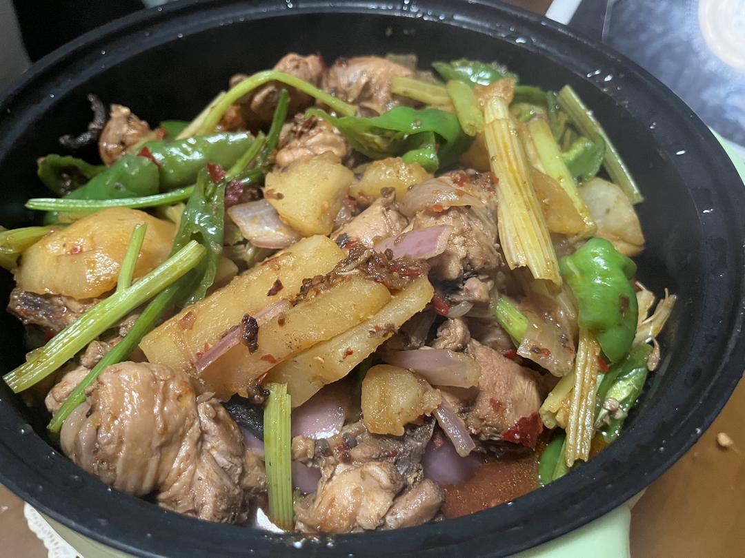 比店里好吃的重庆鸡公煲！