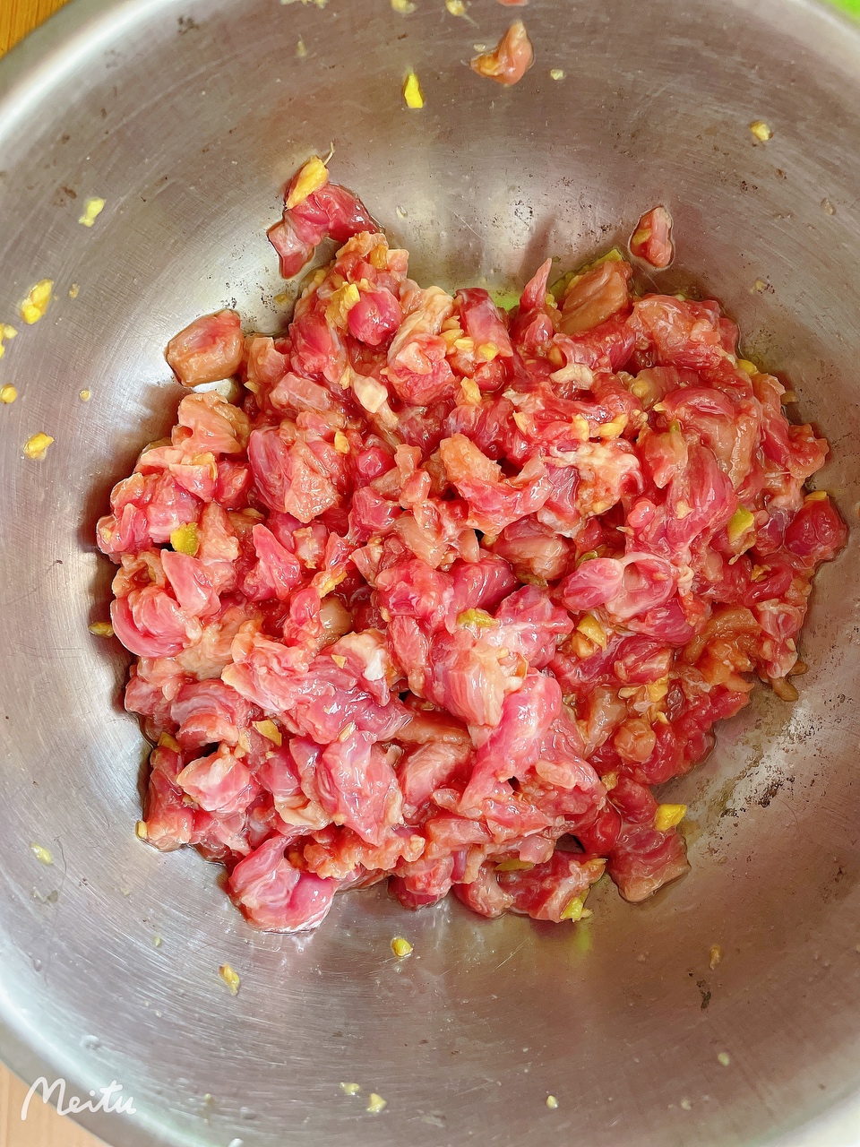 拌面、拌饭、夹馒头都好吃的香辣牛肉香菇酱的做法 步骤1