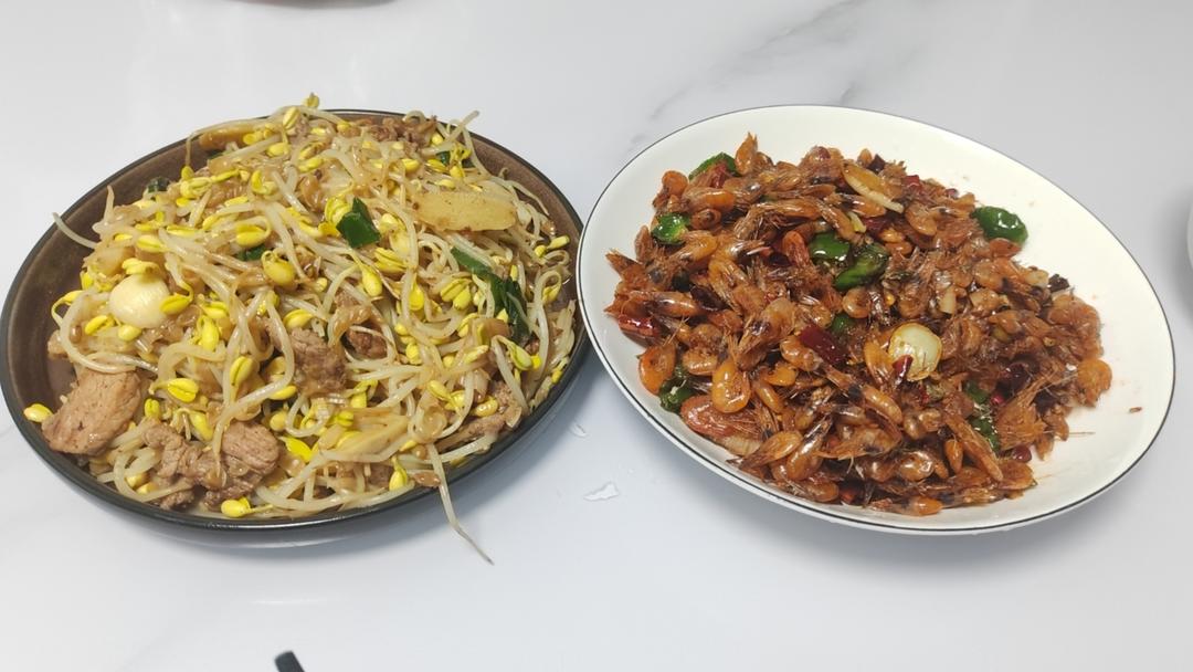 超级下饭的尖椒炒小虾米