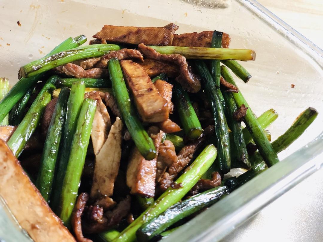 妈妈牌蒜薹炒肉