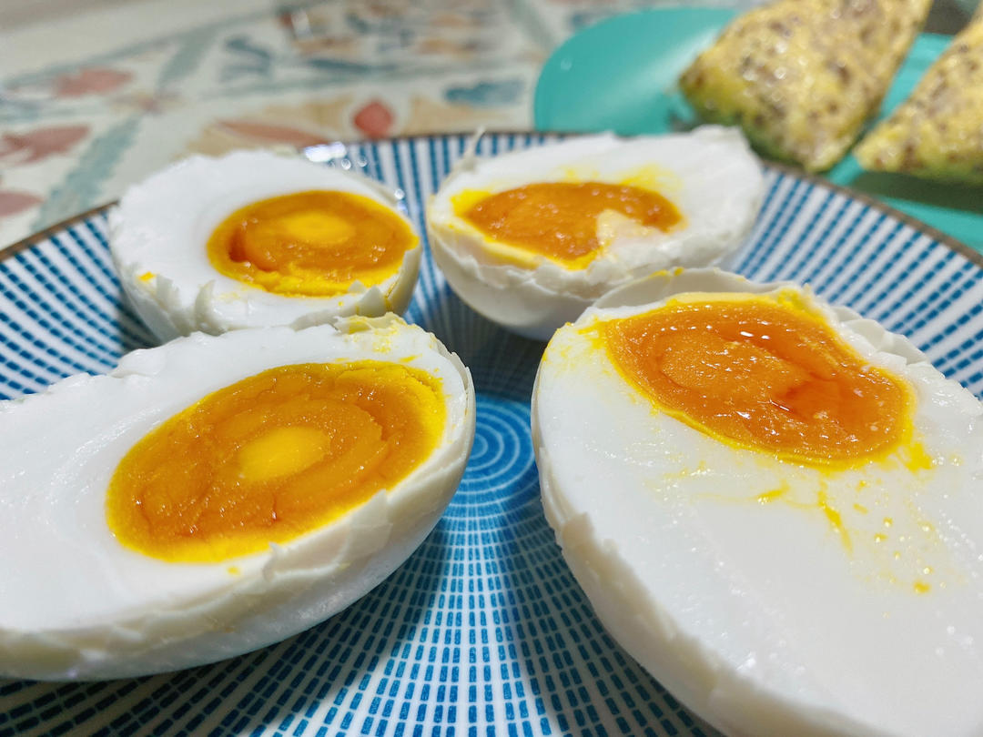 自制流油的咸鸭蛋