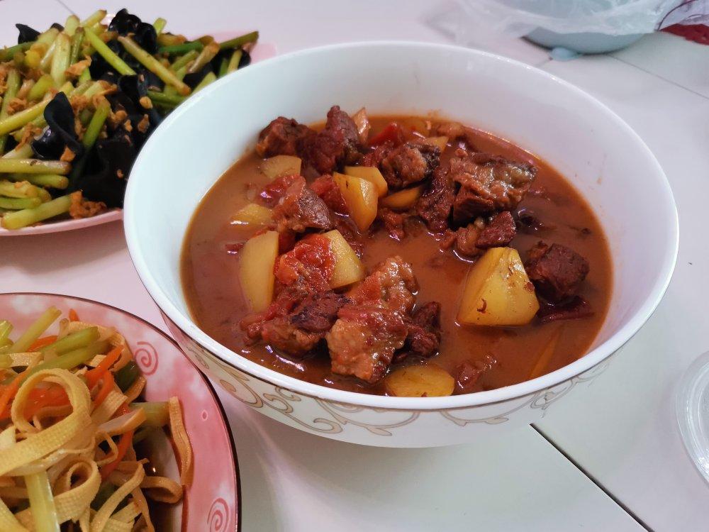 番茄土豆炖牛腩