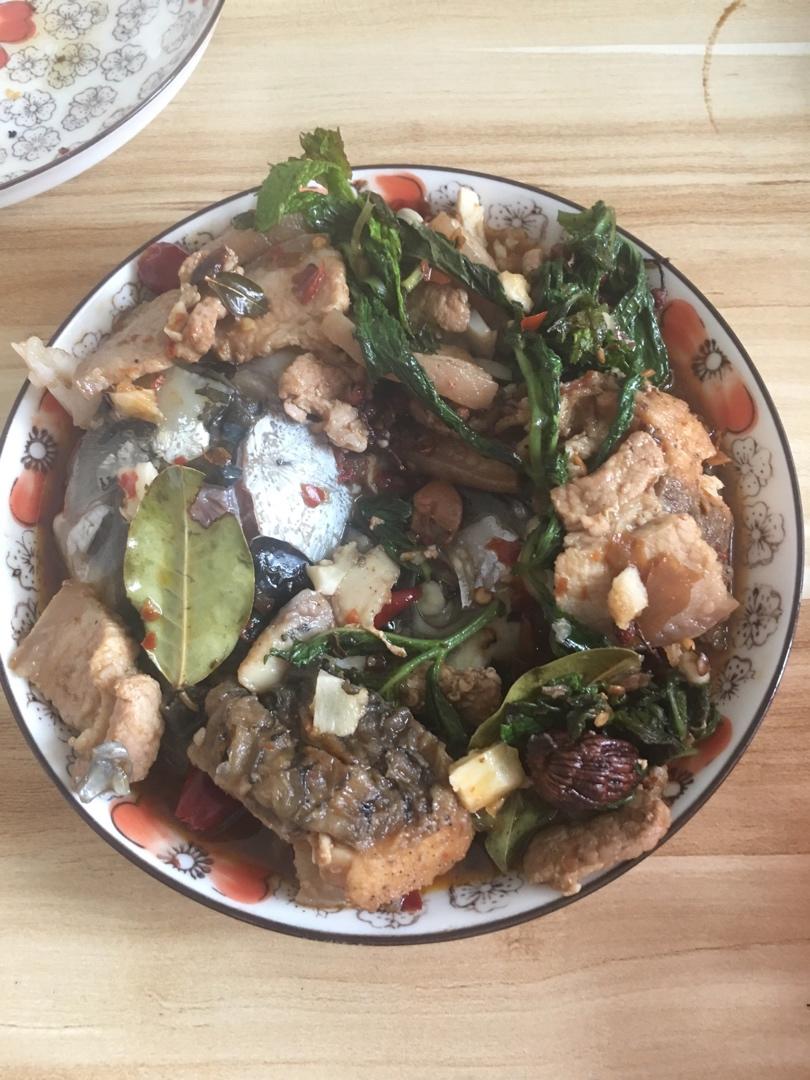 鱼头泡饼 炖鱼头（家庭版旺顺阁）