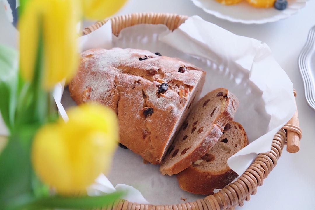 全麦蔓越莓核桃软欧包