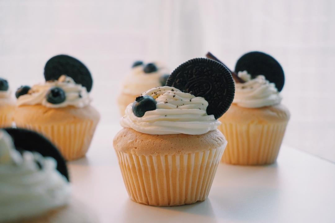 奥利奥杯子蛋糕 Oreo Cream Cupcakes