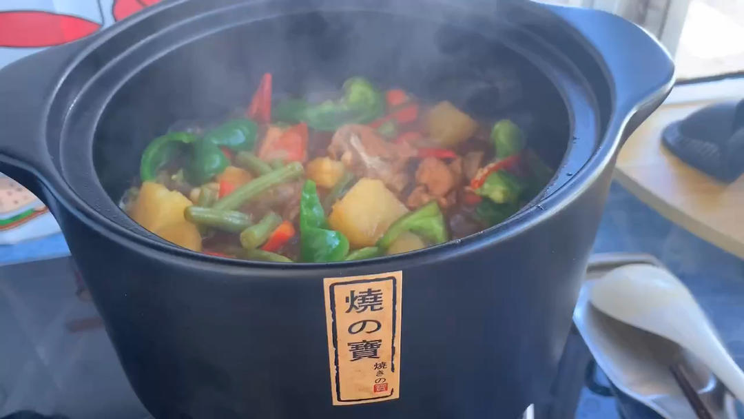 咕嘟咕嘟黄焖排骨