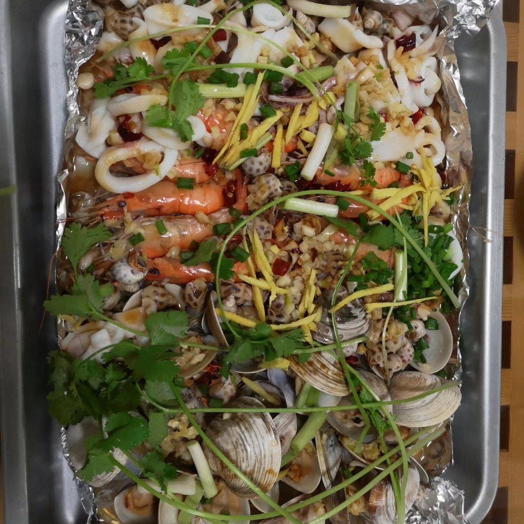 蒜蓉金针菇烤花蛤虾