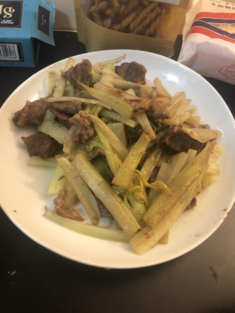 芹菜牛肉