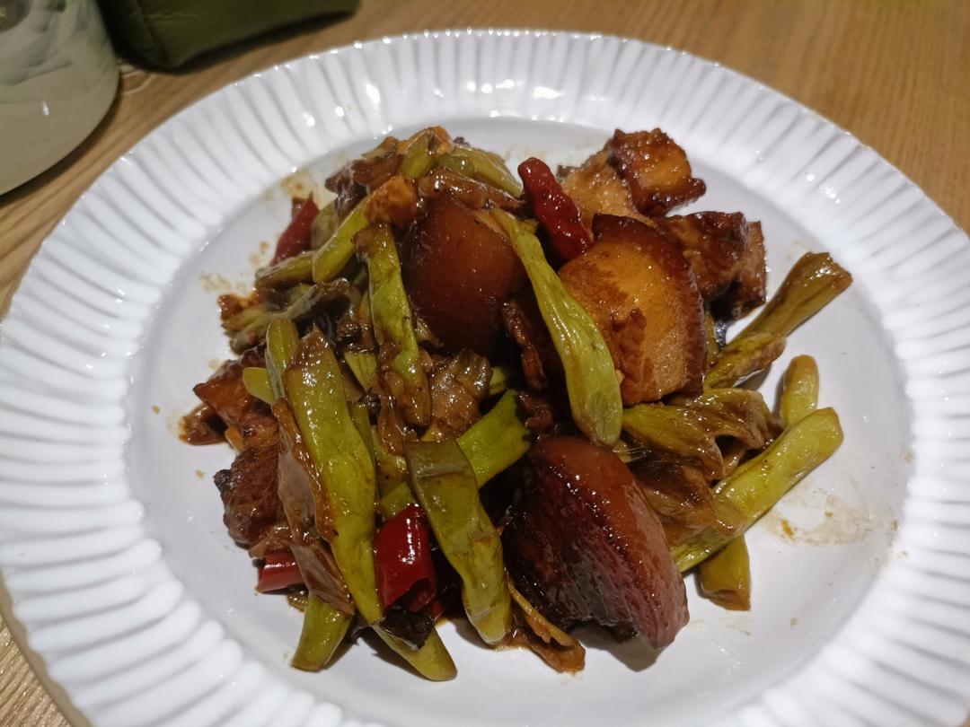红烧肉炖豆角（绝对下饭）