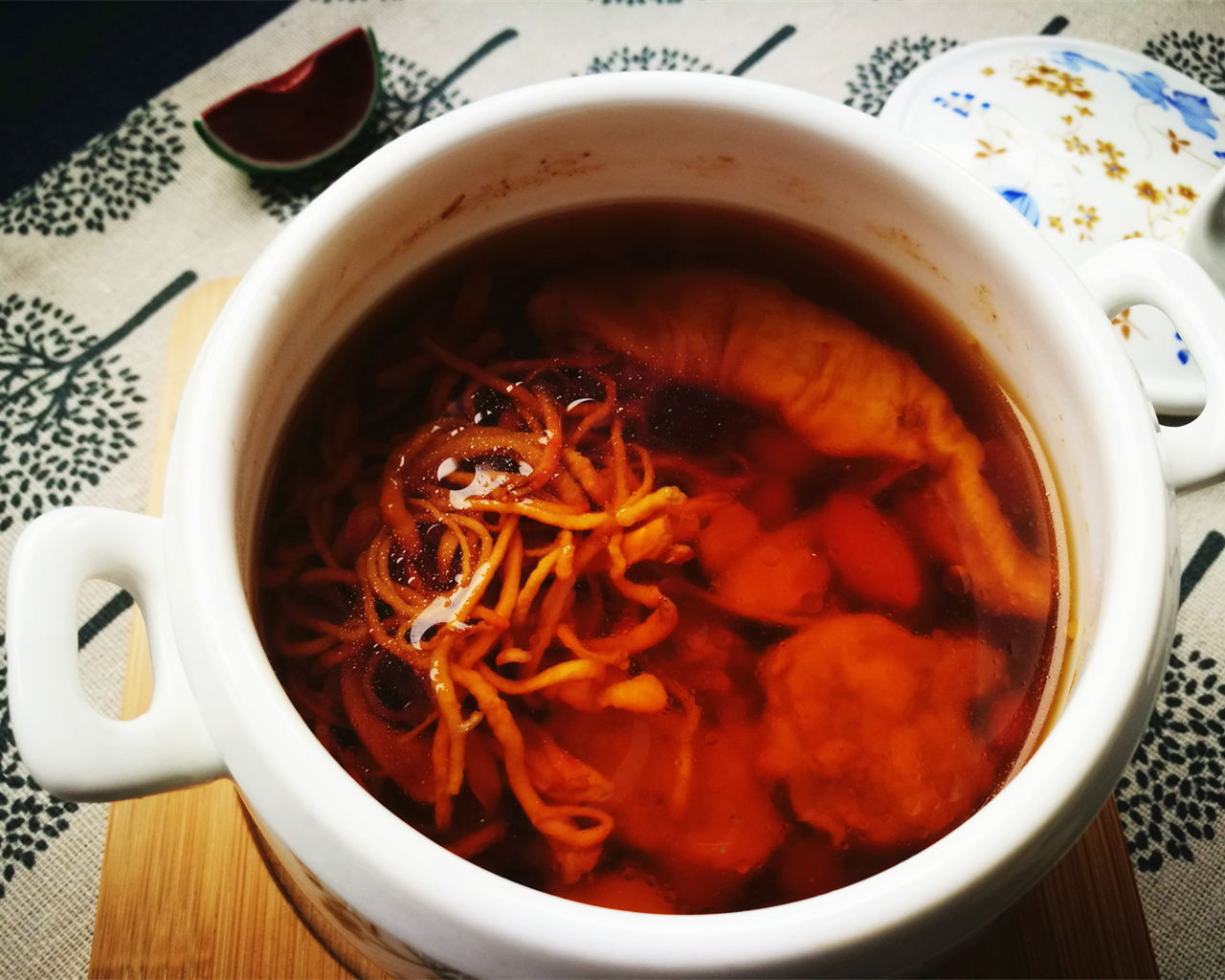任性厨房丨宁养花胶汤的做法