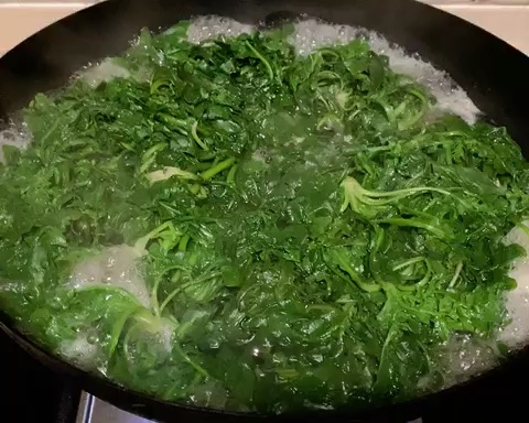 荠菜饺子（馄饨）馅的做法 步骤6