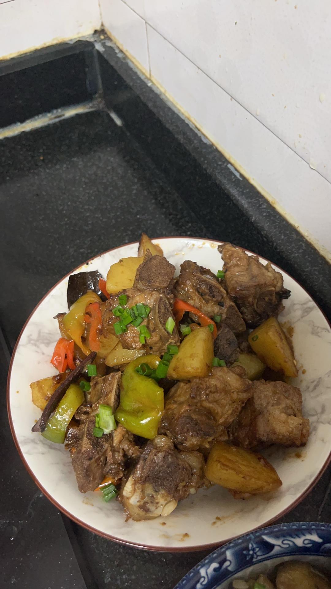 土豆排骨（超好吃）