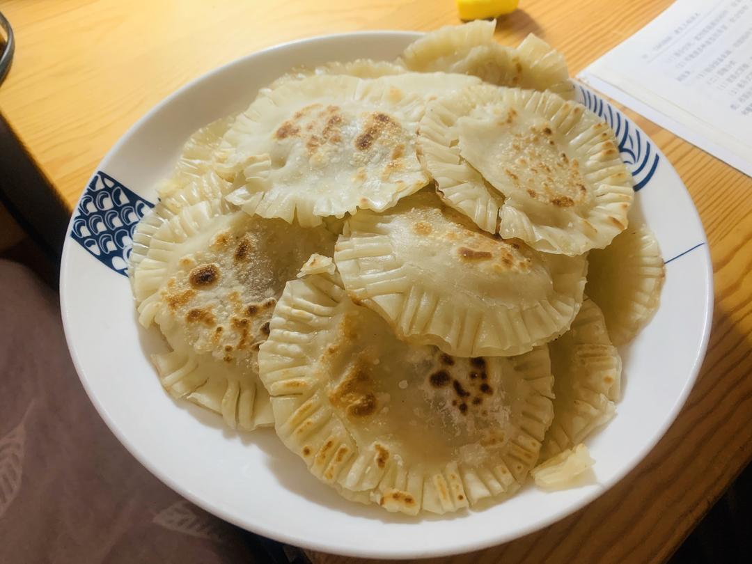 饺子皮做的香蕉夹心煎饼的做法