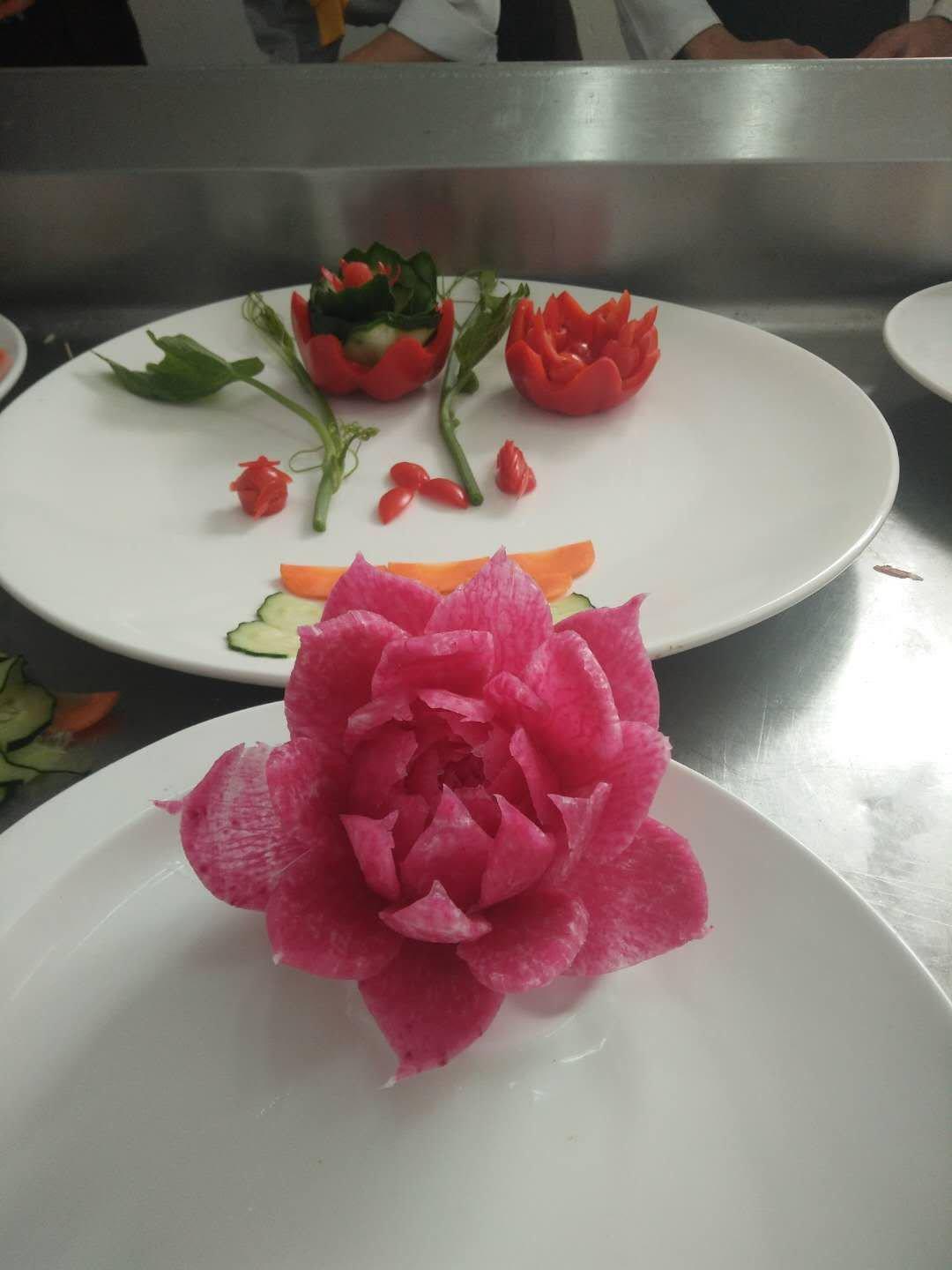 手机用户4553_q3mz做的简单美丽的盘饰(9)——冷拼·洋葱荷花