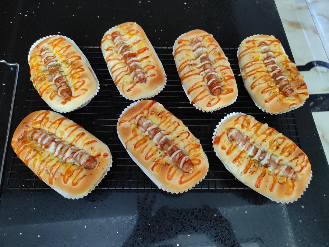 软fufu的经典肉松肠仔包