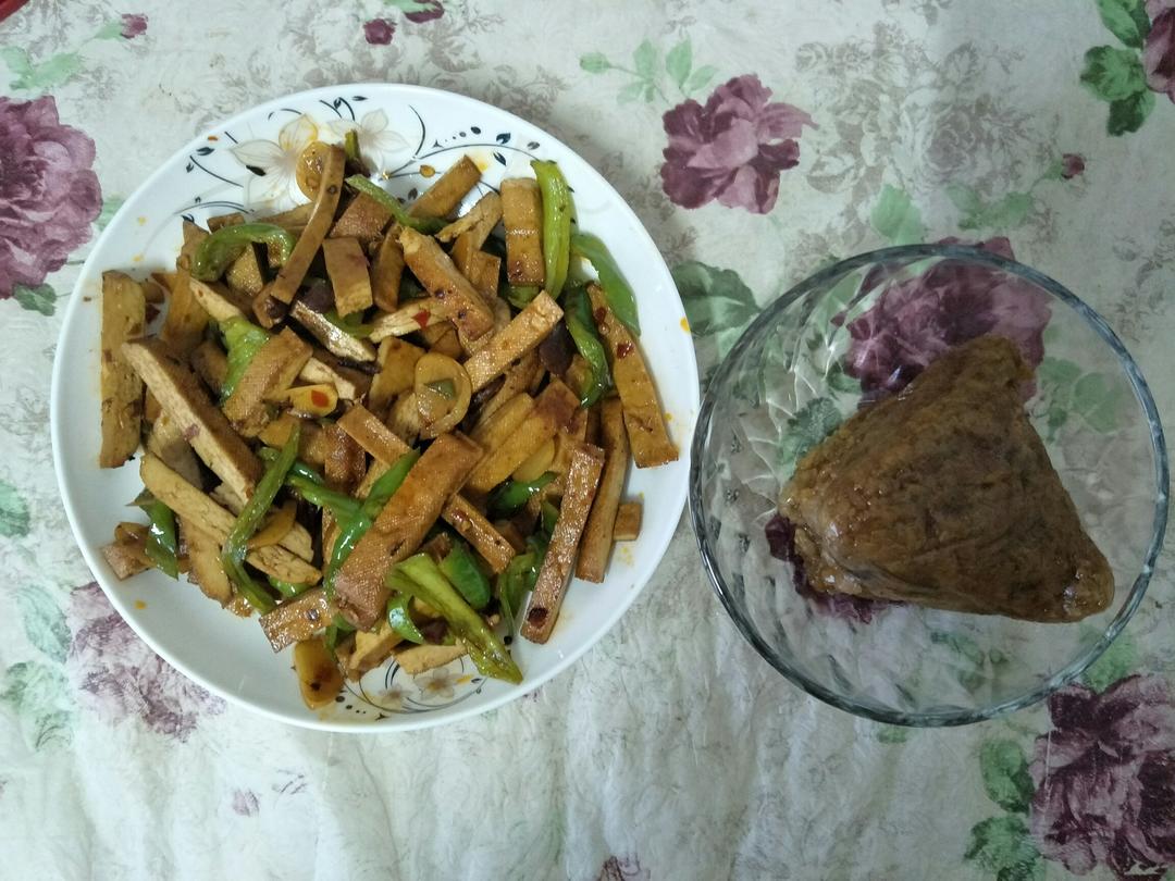 青椒炒豆腐干