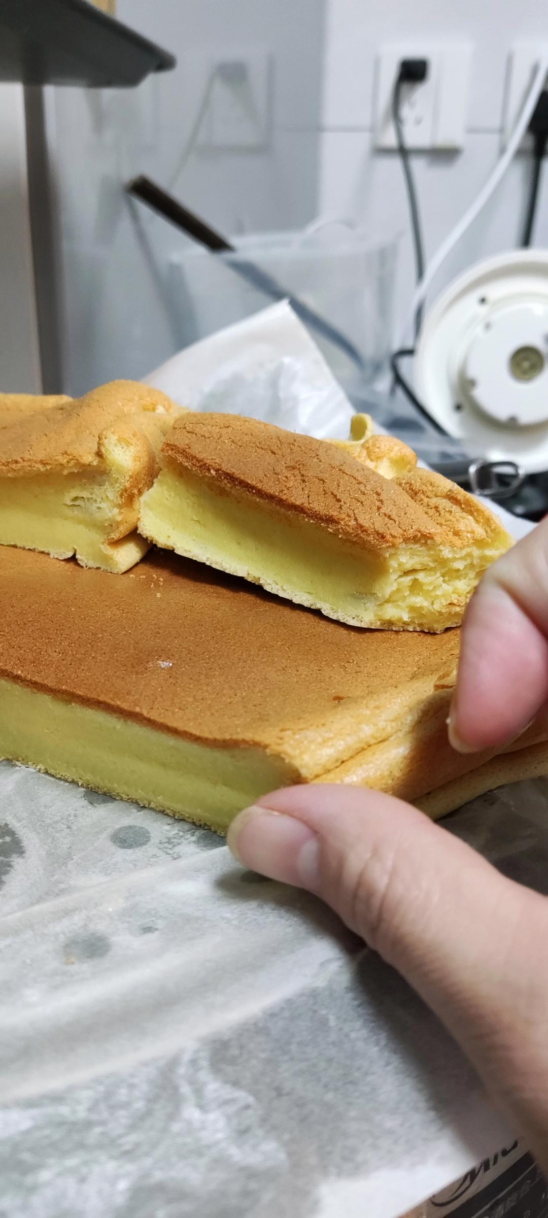 堪比柯基屁股
爆浆芝士🧀古早蛋糕