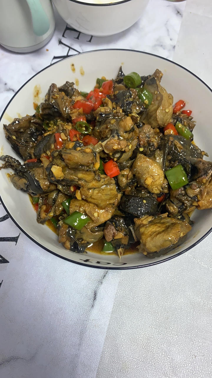 双椒爆炒乌鸡