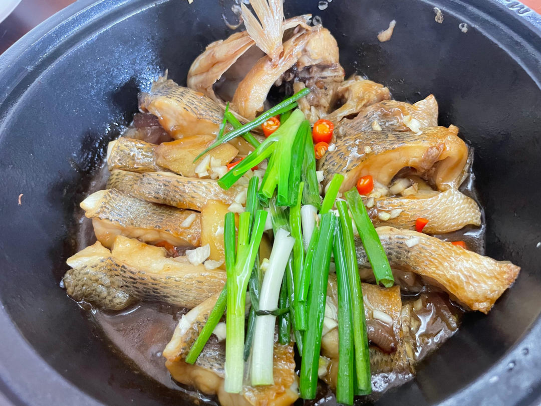葱香焗鲈鱼