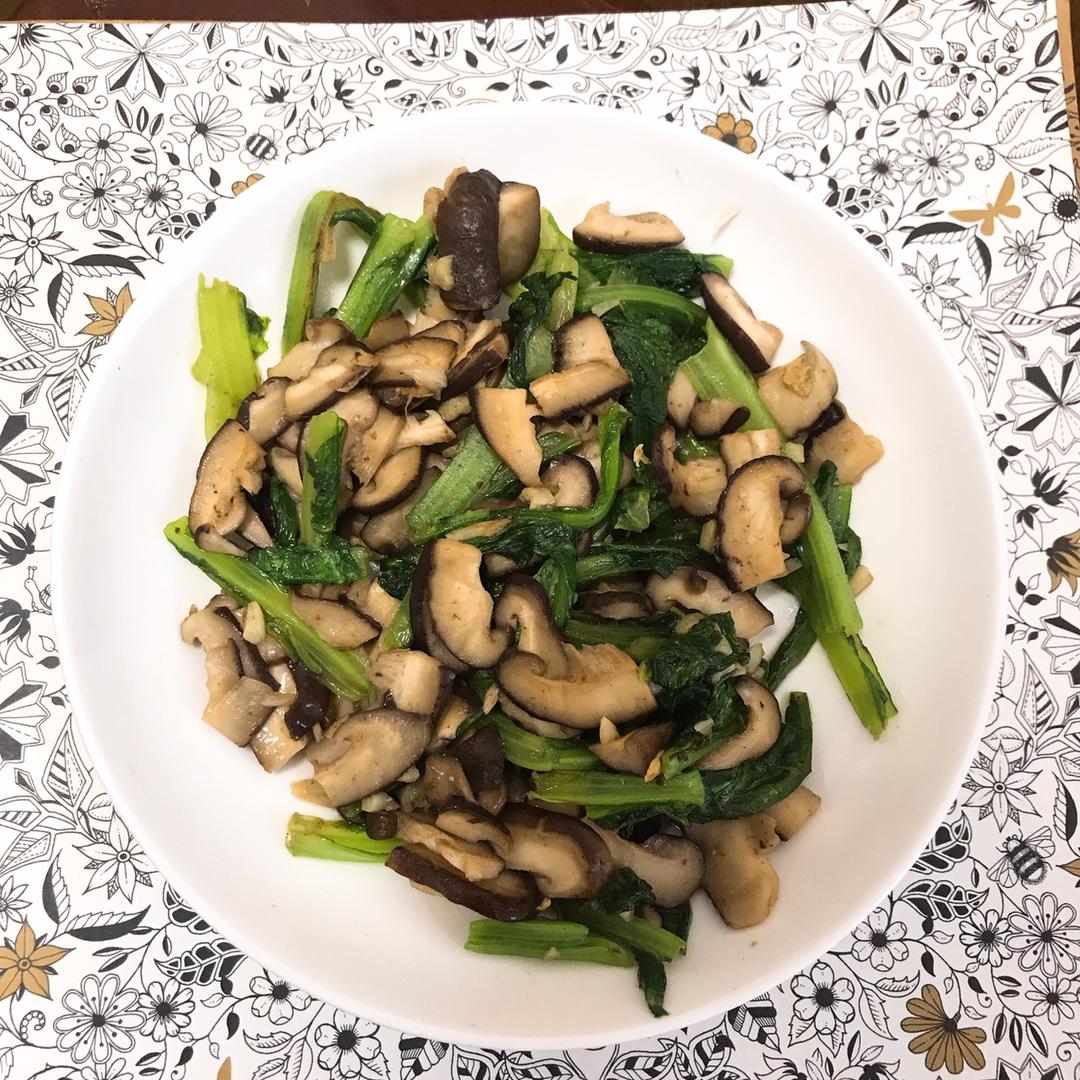 蚝油香菇油麦菜