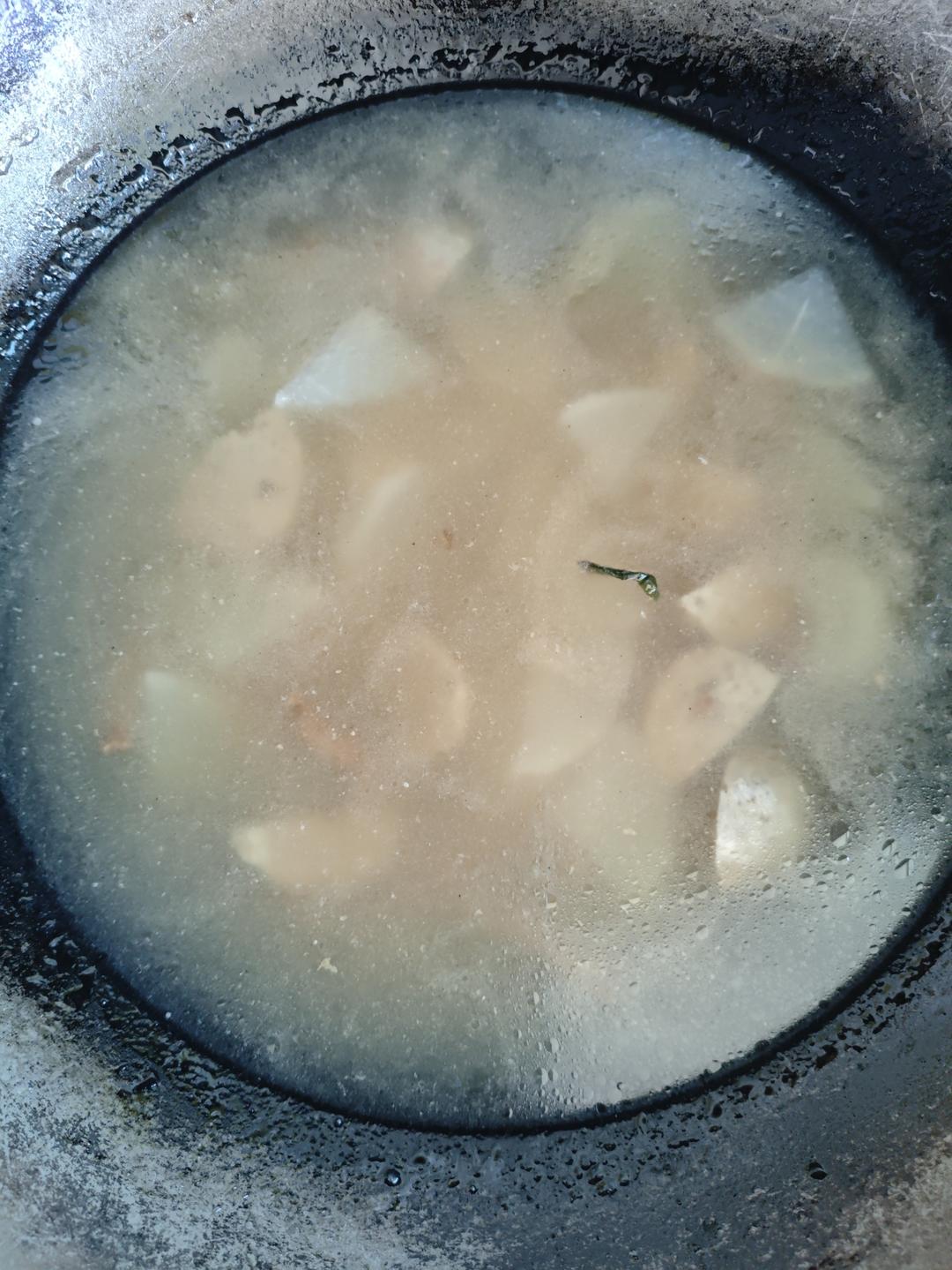 牛肉丸子萝卜汤，简单易做的鲜美味道