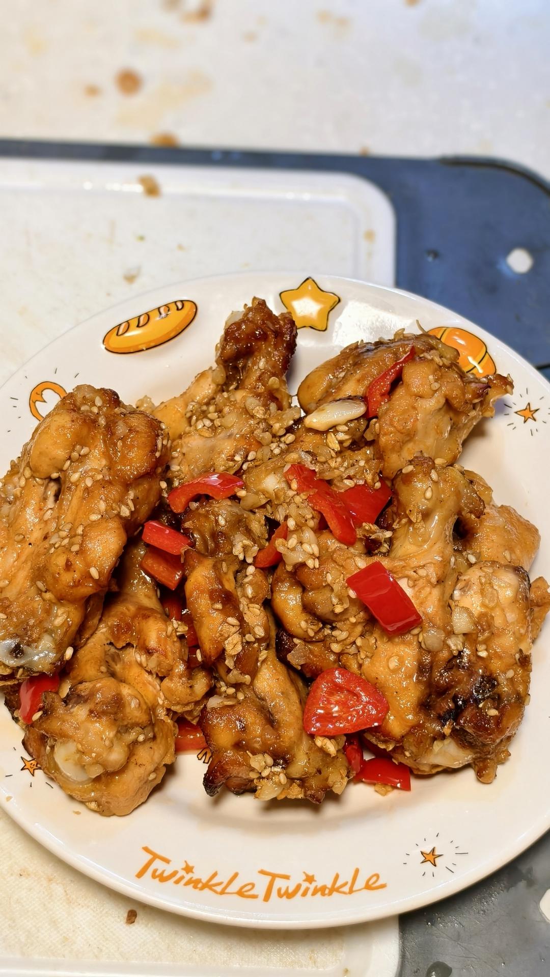 蒜香鸡翅，这才是鸡翅最好吃的做法