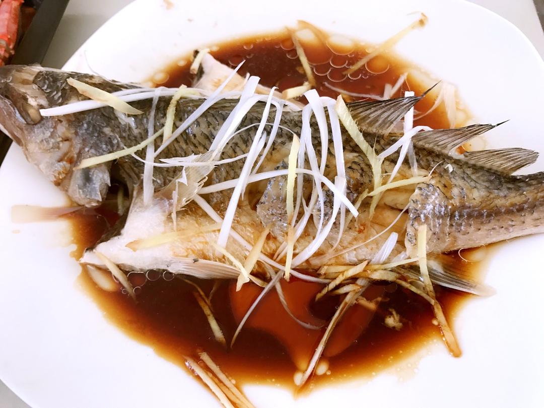 羽翼de饭做的超入味清蒸鱼～清蒸鲈鱼桂花鱼(家常独创)