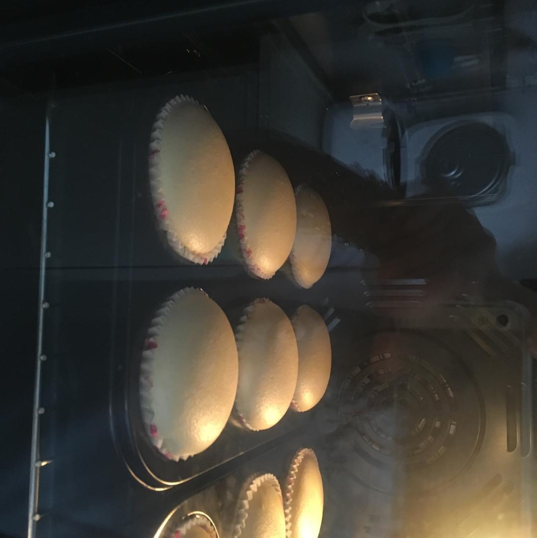 炼乳纸杯蛋糕