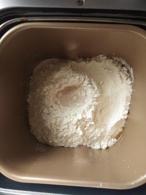 松软奶香浓郁的南瓜吐司（一次发酵法）的做法 步骤2