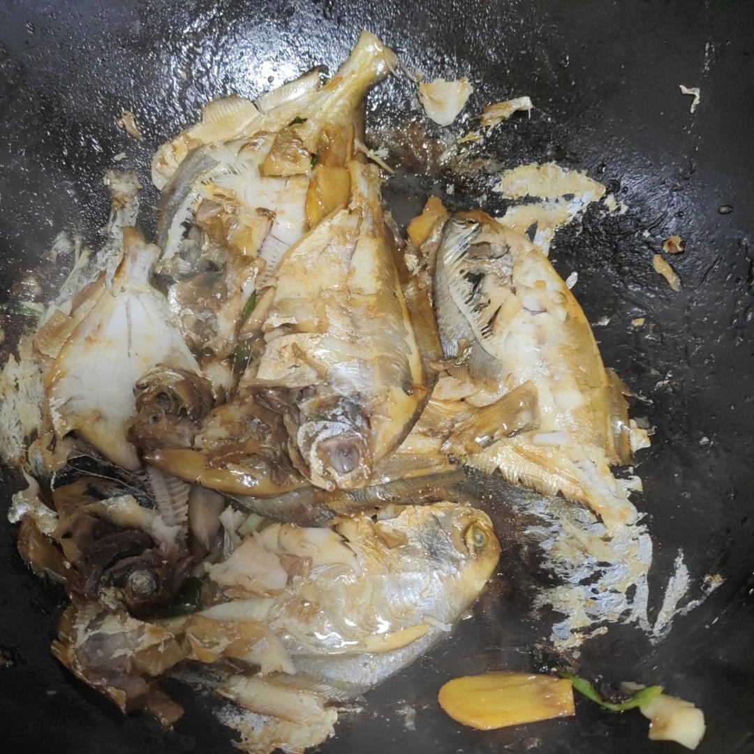 爱吃鱼的小伙伴看过来 家烧真的yyds超鲜嫩
减脂期吃鱼营养全面无负担
重点是满足口腹之欲啊