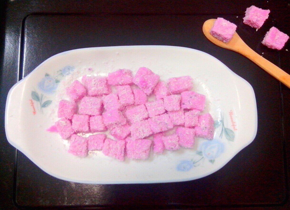 牛奶粉红小方（简单易做）的做法
