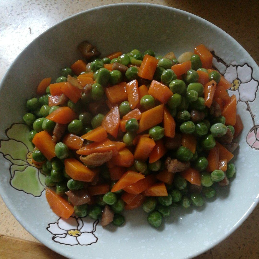 豌豆胡萝卜肉丁