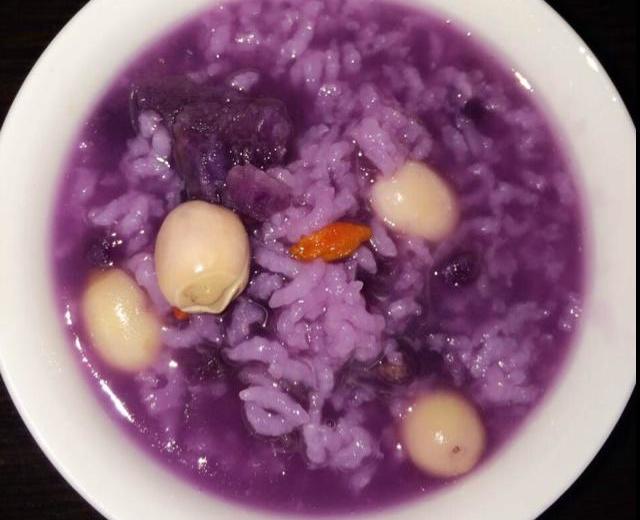 紫薯莲子粥的做法