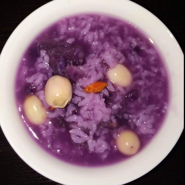 紫薯莲子粥的做法