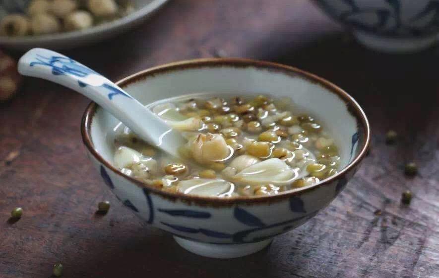 不下厨烧菜，但我热衷于做糖水