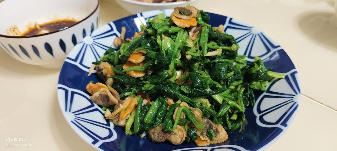 菠菜拌毛蚬子