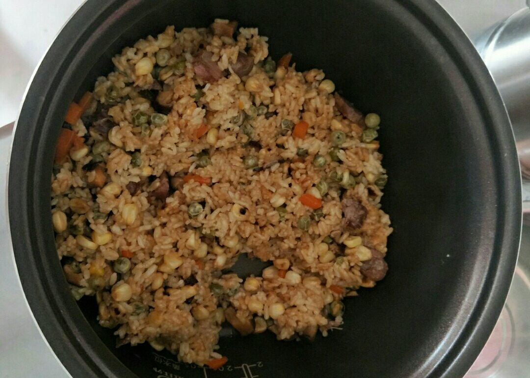 懒人必备～电饭煲腊肠焖饭