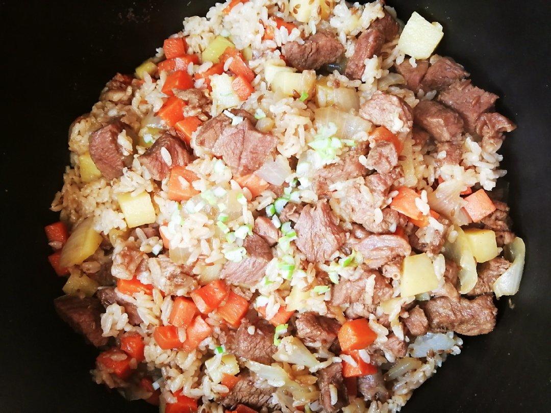 喷香羊肉焖饭