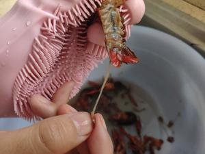 十三香小龙虾的做法 步骤2