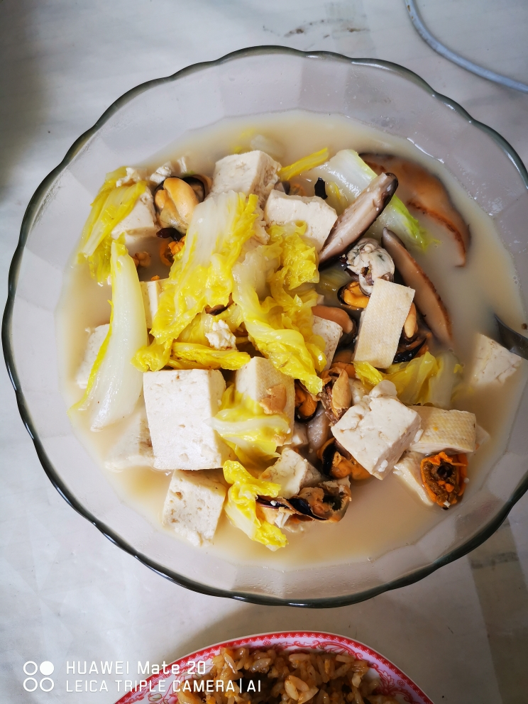 超级简单的海虹肉豆腐炖白菜
