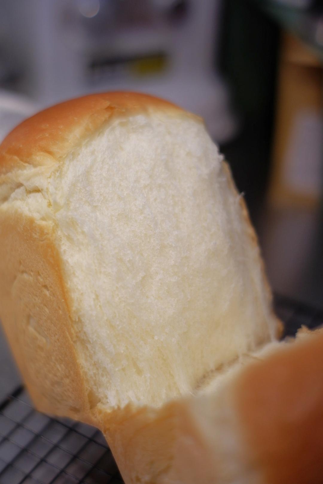 金大旺老师《食帖》:80％中种奶香吐司