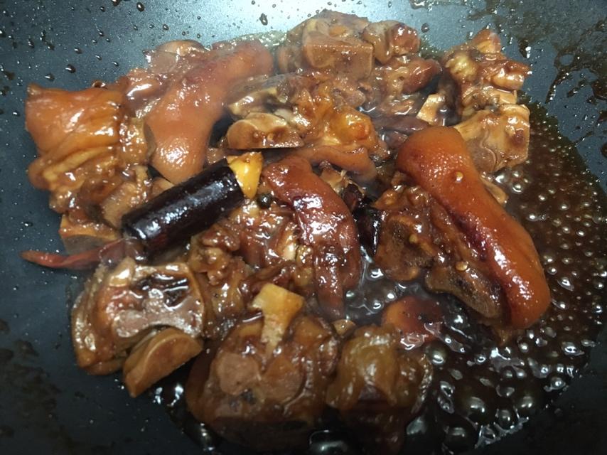 美味的家常菜：红烧猪蹄