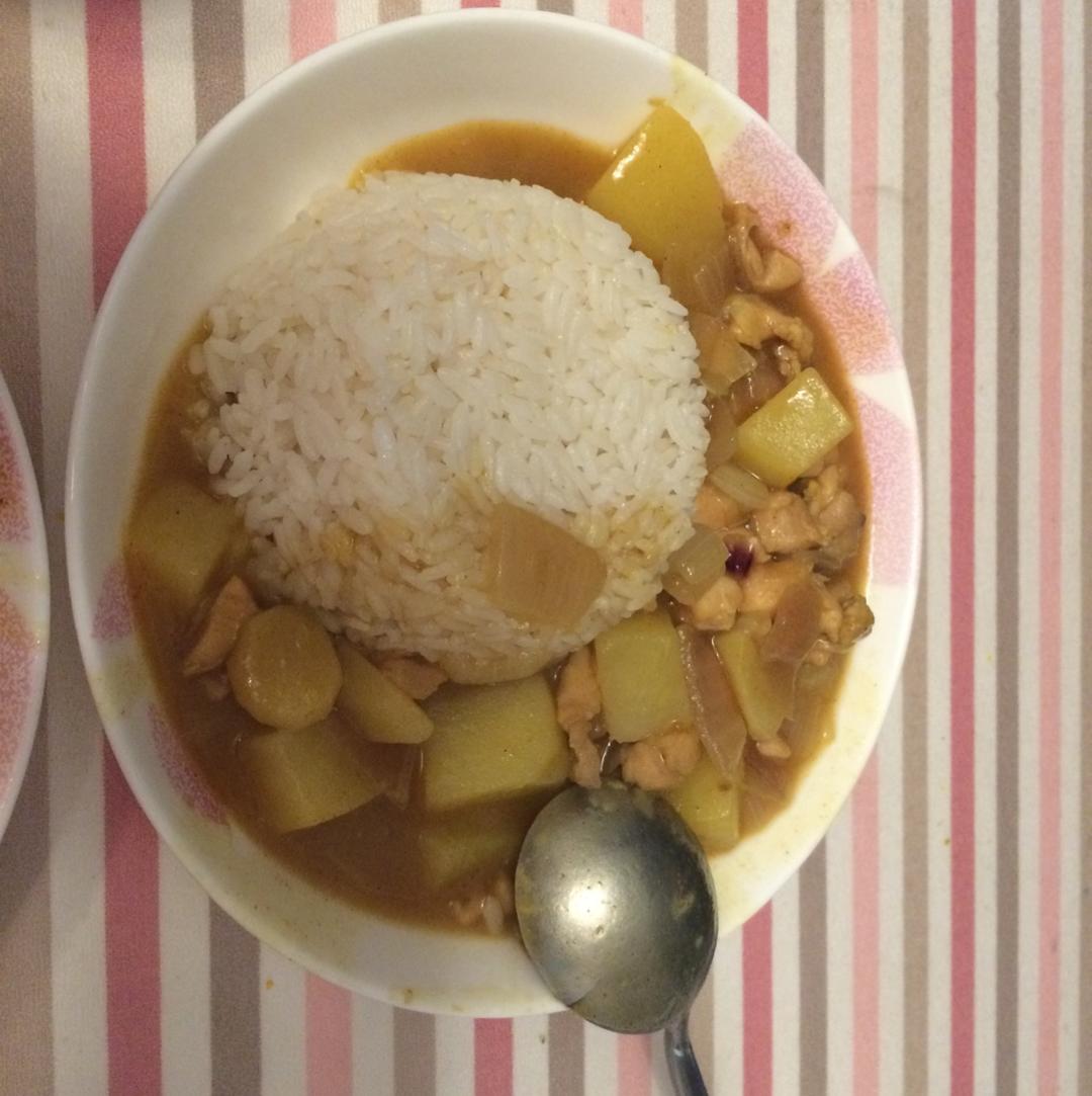 咖喱鸡肉饭
