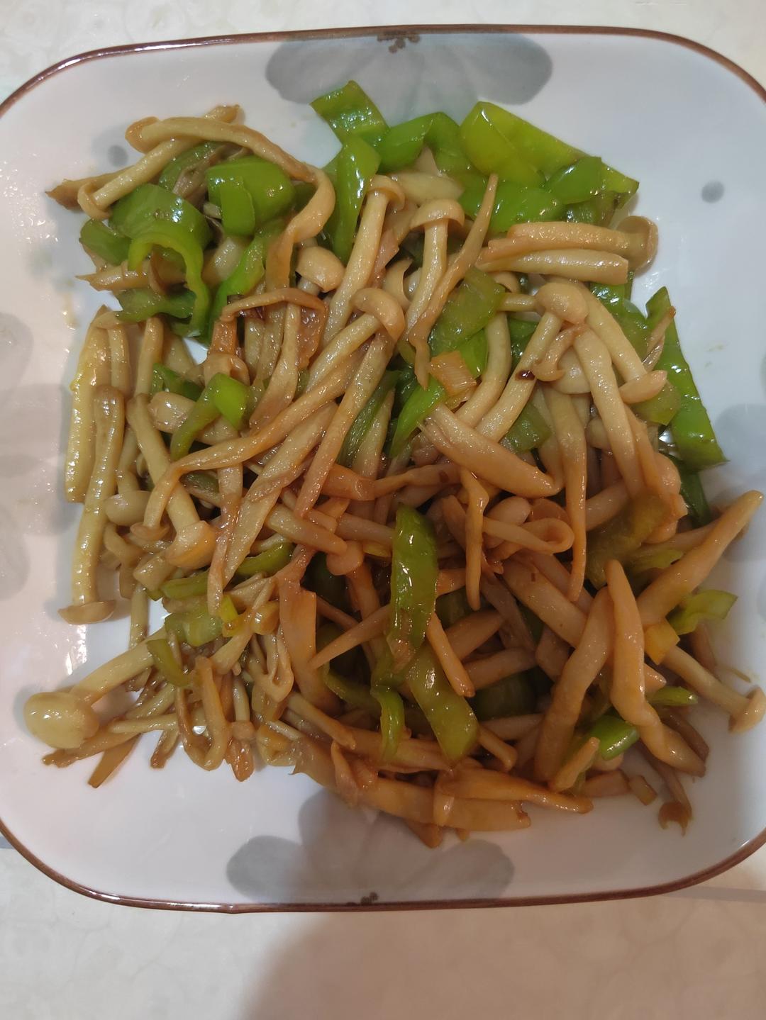 海鲜菇炒青椒