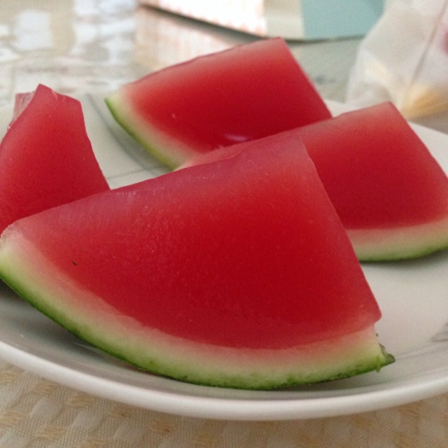 女子d麻麻做的西瓜果冻