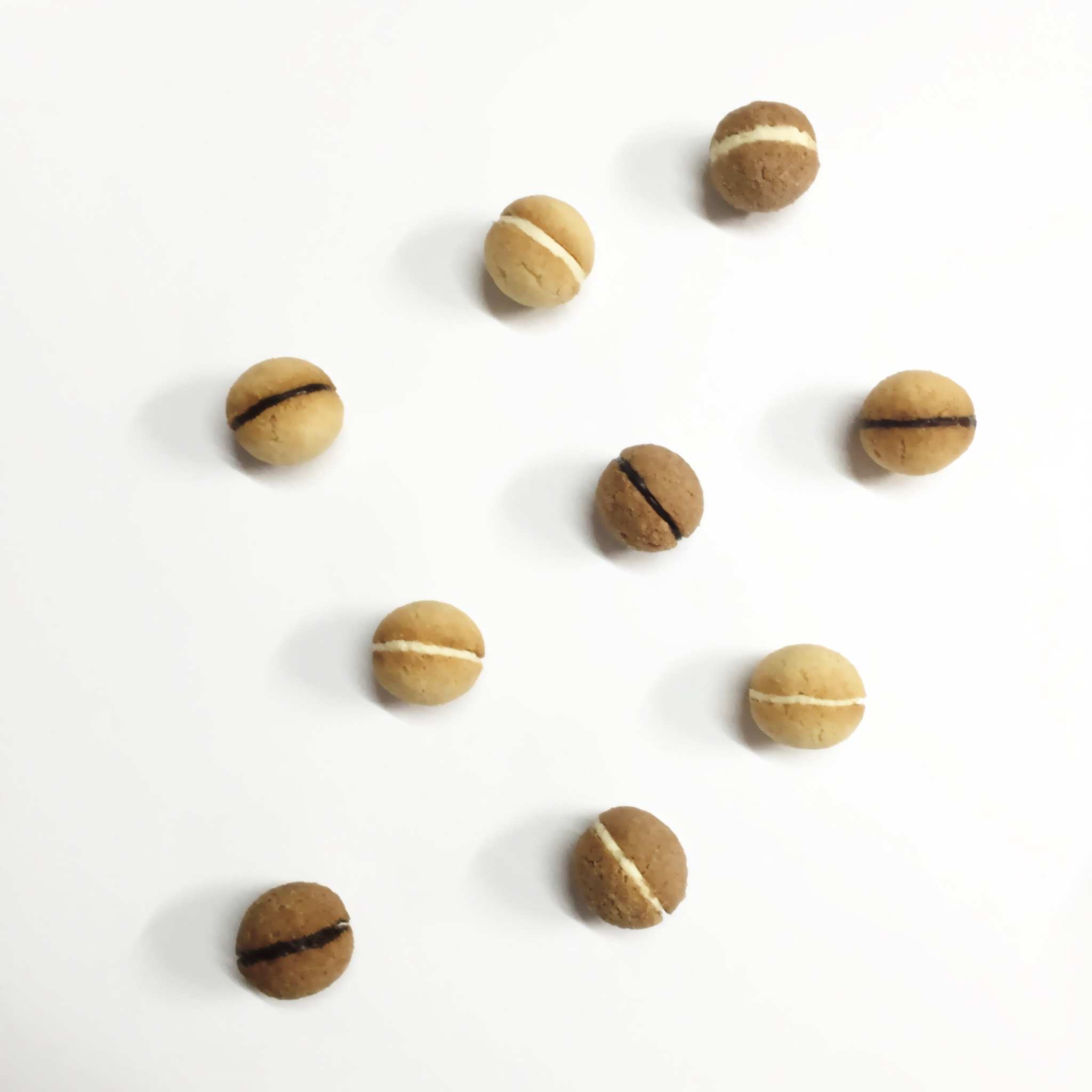 贵妇人之吻-抹茶白巧克力夹心球球饼干