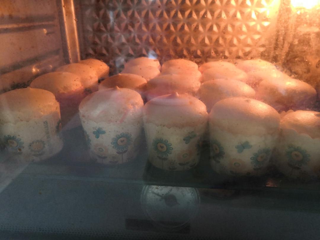 可可戚风奶油纸杯蛋糕