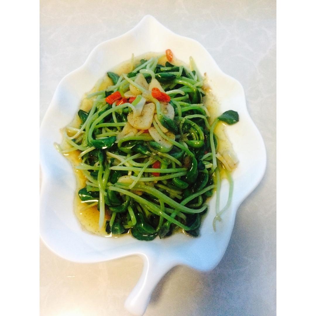 炝炒黑豆苗（珍珠苗）