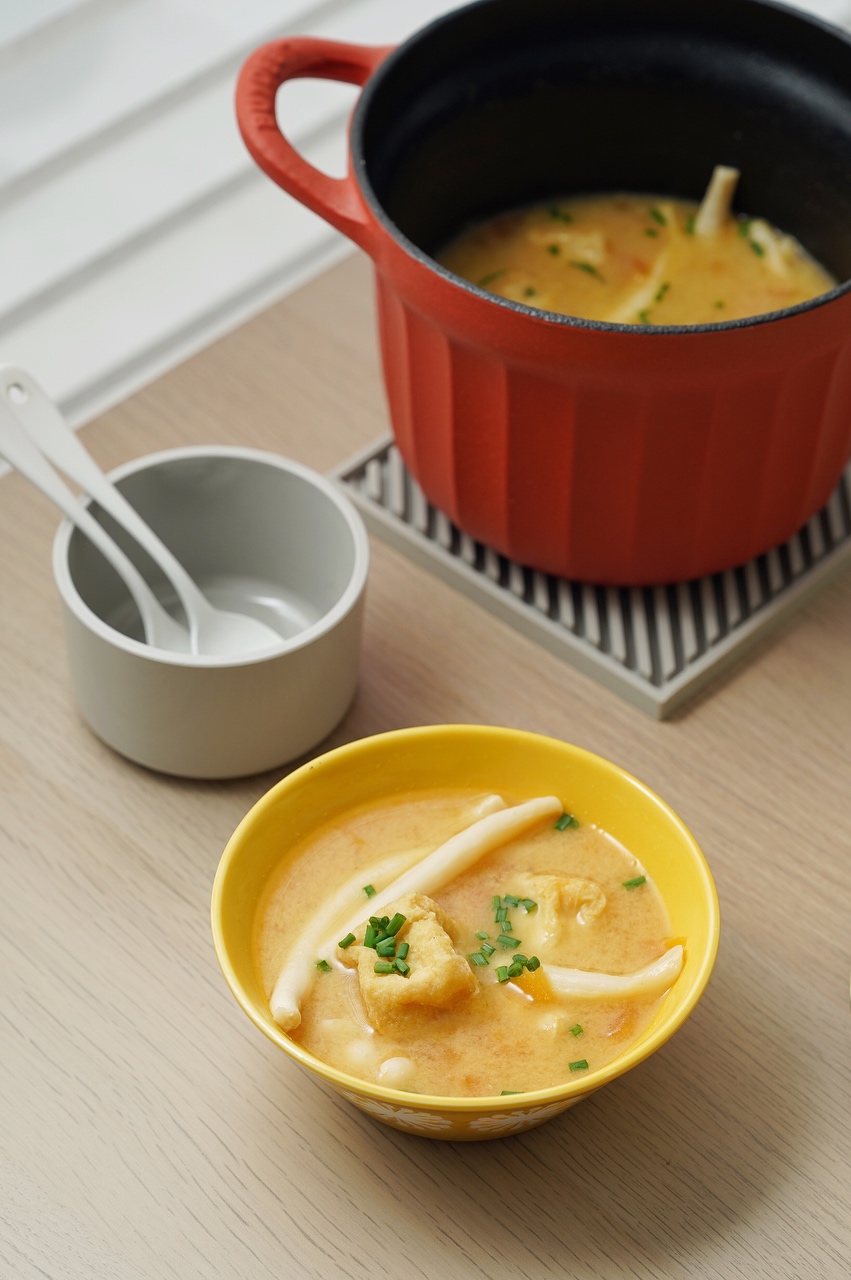 【北鼎电磁锅食谱】番茄菌菇味噌汤的做法