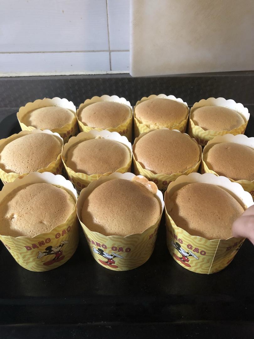 纸杯蛋糕 8寸戚风蛋糕的量